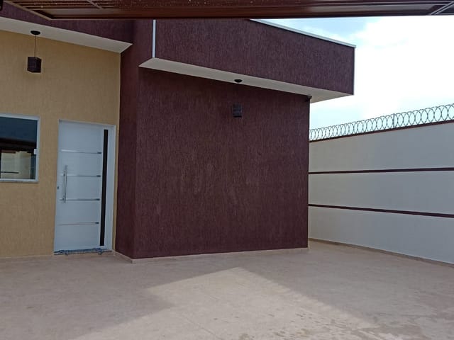 Casa com 176m² 3 quartos e 2 banheiros, à venda, no bairro Loteamento Residencial e Comercial Flamboyant em Pindamonhangaba