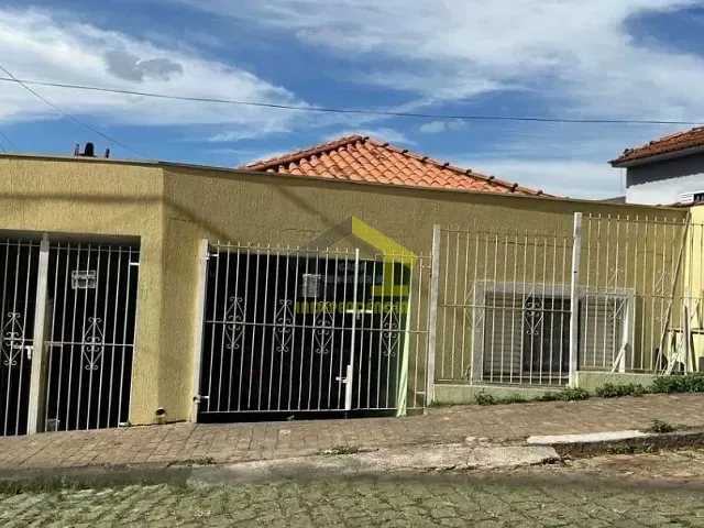 Casa com 245m² 2 quartos e 1 banheiro, à venda, no bairro Vila Bela Vista em Itatiba