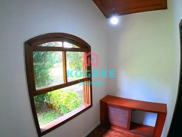 Casa com 4180m² 5 quartos e 2 banheiros, à venda, no bairro Jardim Uirá em São José dos Campos