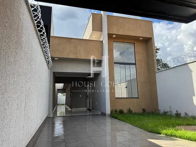 Casa com 252m² 3 quartos e 2 banheiros, à venda, no bairro Vila Oliveira em Aparecida de Goiânia