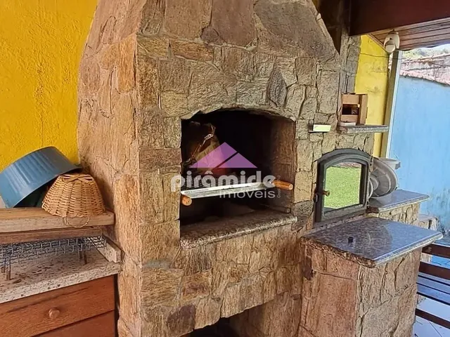 Casa com 280m² 3 quartos e 2 banheiros, à venda, no bairro Jardim do Sol em Ourinhos