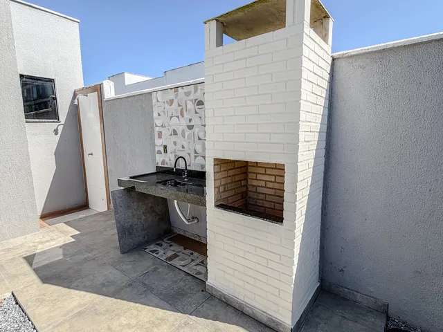 Casa com 600m² 3 quartos e 2 banheiros, à venda, no bairro Enseada das Gaivotas em Rio das Ostras