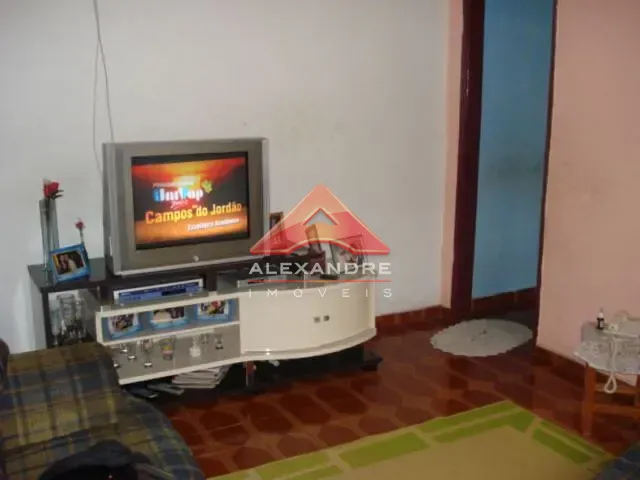 Casa 3 quartos e 1 banheiro, à venda, no bairro Jardim Ismênia em São José dos Campos