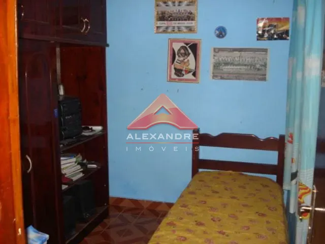 Casa 3 quartos e 1 banheiro, à venda, no bairro Jardim Ismênia em São José dos Campos