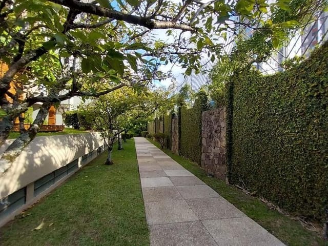 Apartamento 4 quartos e 3 banheiros, à venda, no bairro Madureira em Caxias do Sul