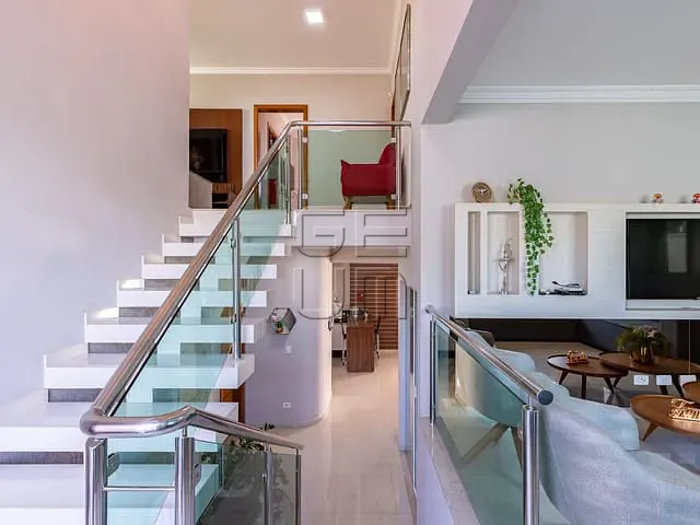 Casa com 525m² 3 quartos e 4 banheiros, à venda, no bairro Parque Residencial Alcântara em Londrina