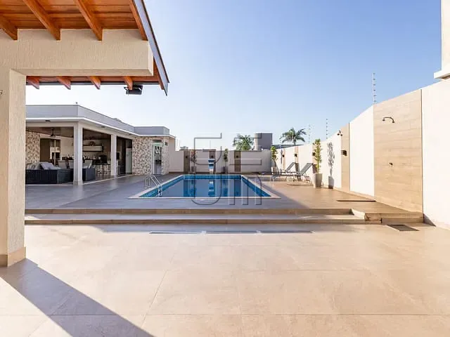 Casa com 525m² 3 quartos e 4 banheiros, à venda, no bairro Parque Residencial Alcântara em Londrina