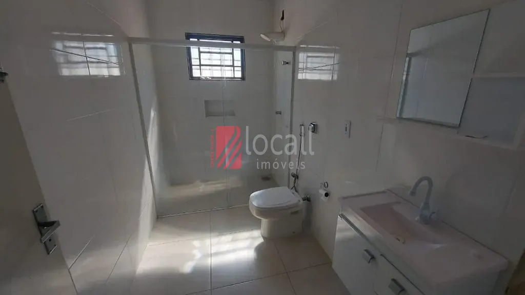 Casa com 3 quartos para aluguel, 230m² — foto 7 de 16