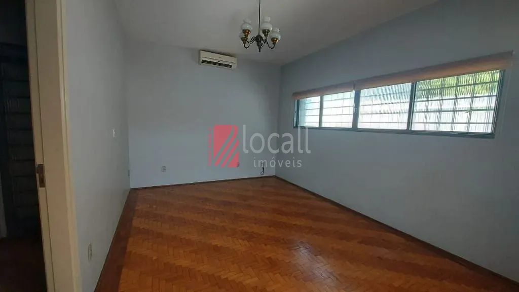Casa com 3 quartos para aluguel, 230m² — foto 2 de 16