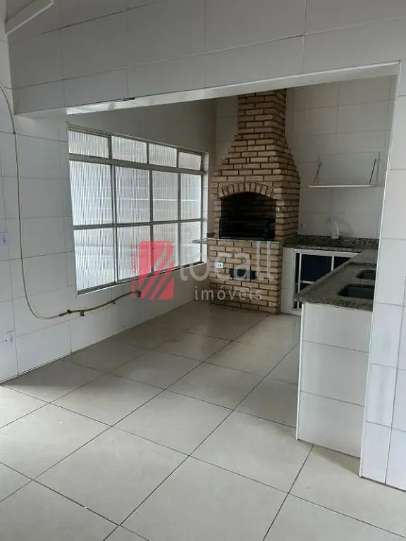 Casa com 3 quartos para aluguel, 230m² — foto 15 de 16