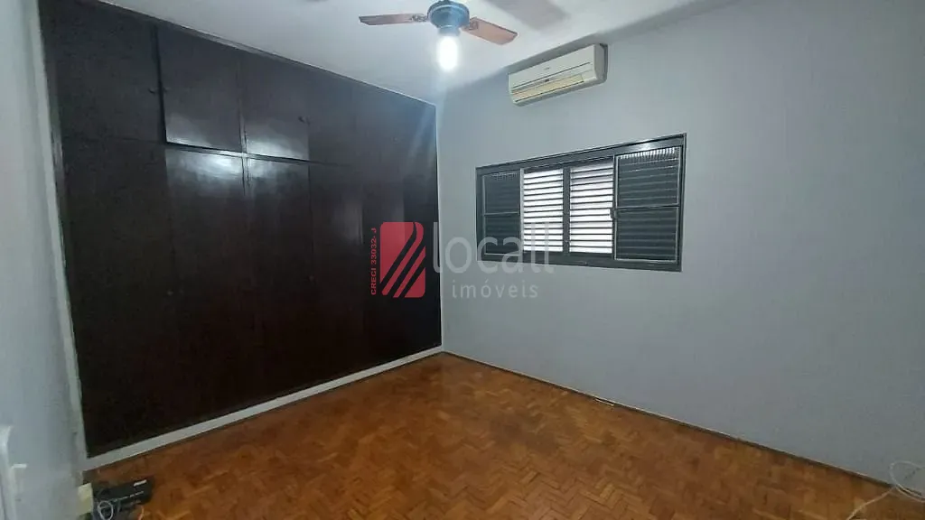 Casa com 3 quartos para aluguel, 230m² — foto 5 de 16