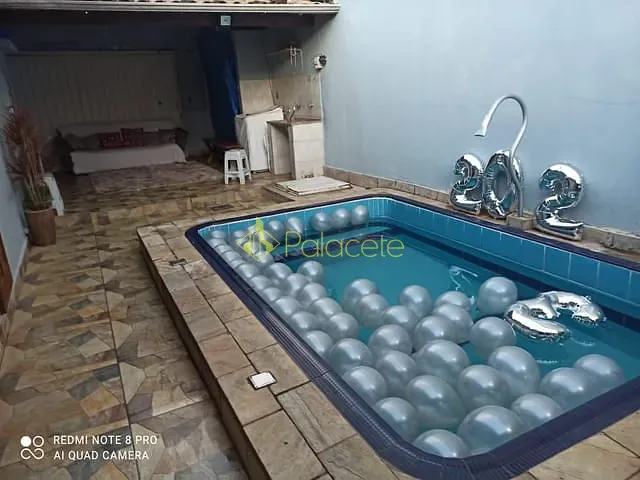 Casa com 300m² 3 quartos e 2 banheiros, à venda, no bairro Pedregulho em Guaratinguetá