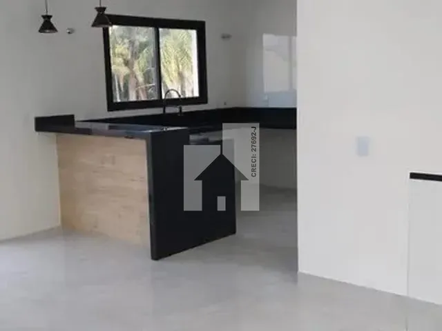 Casa com 360m² 3 quartos e 1 banheiro, à venda, no bairro Ermida em Jundiaí