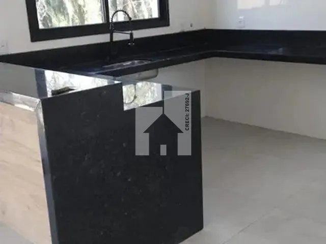 Casa com 360m² 3 quartos e 1 banheiro, à venda, no bairro Ermida em Jundiaí