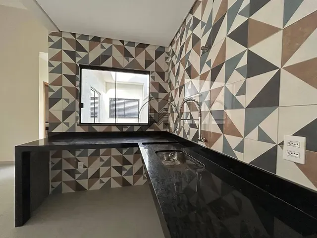 Casa 2 quartos e 2 banheiros, à venda, no bairro Vila dos Comerciários 2 em Taubaté