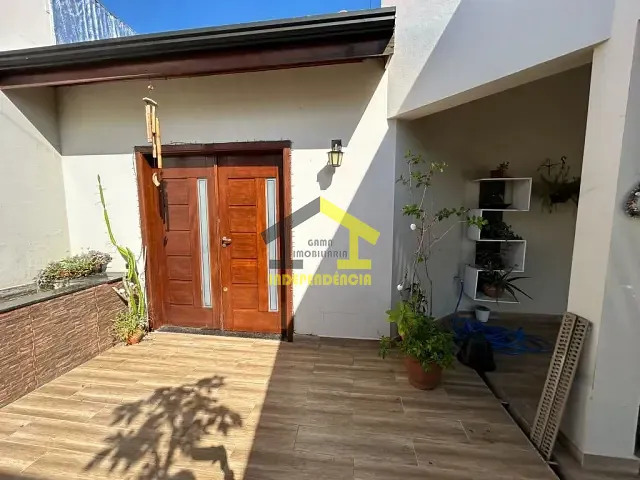 Casa com 250m² 3 quartos e 4 banheiros, à venda, no bairro Vila Cruzeiro em Itatiba