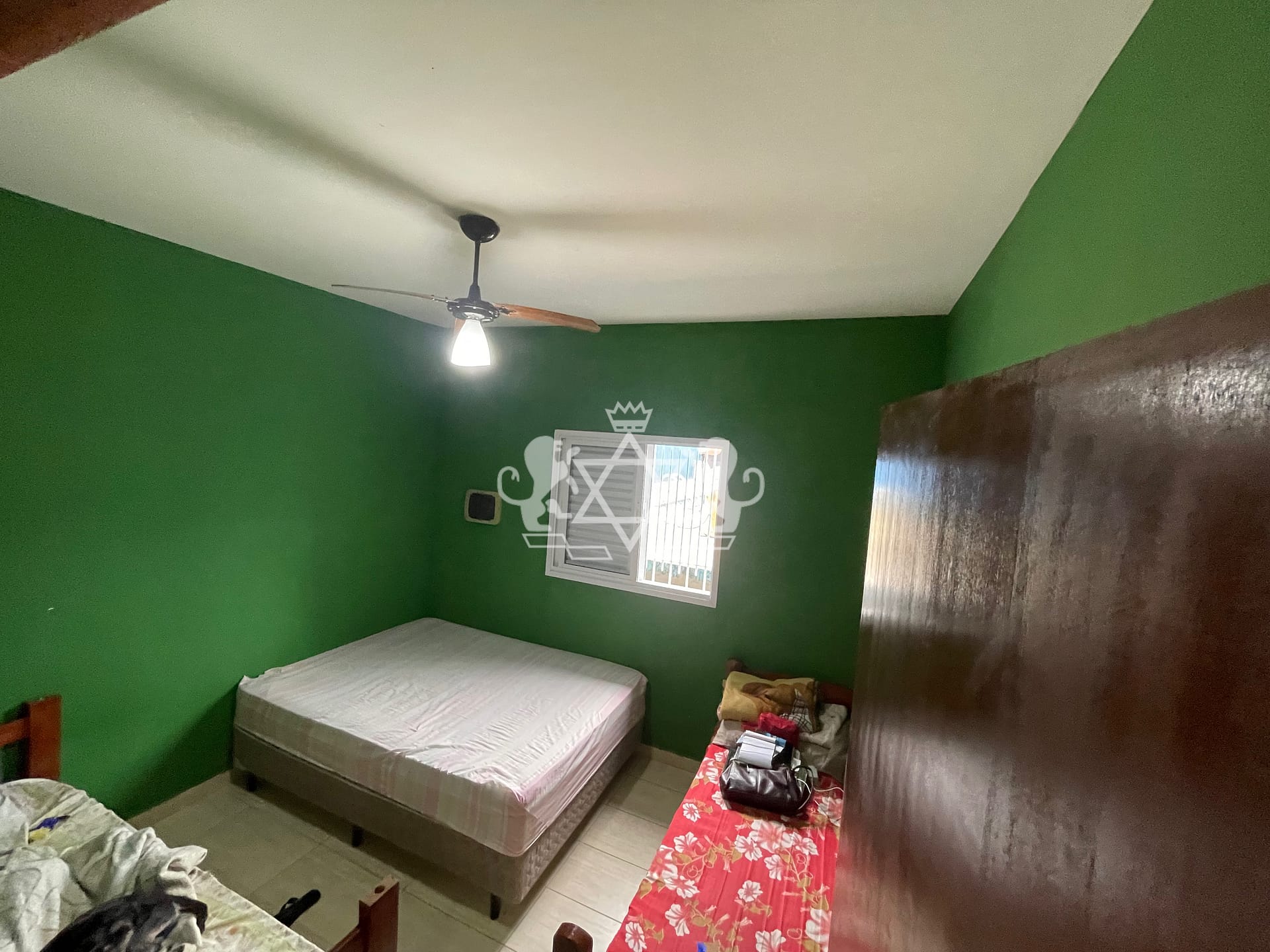 Casa à venda com 2 quartos, 90m² - Foto 11