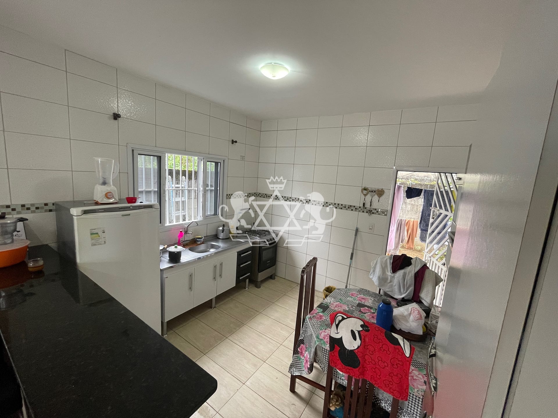 Casa à venda com 2 quartos, 90m² - Foto 5