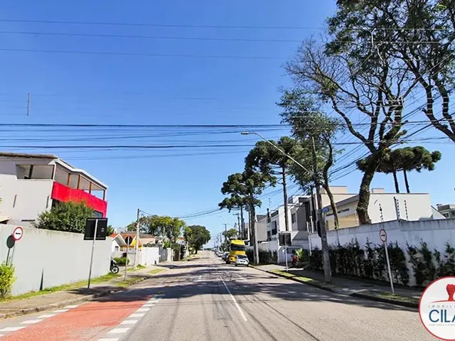 Casa 3 quartos e 5 banheiros, para alugar, no bairro Pinheirinho em Curitiba