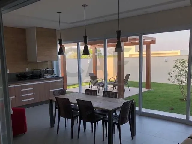 Casa com 498m² 3 quartos e 5 banheiros, à venda, no bairro Vargeão em Jaguariúna