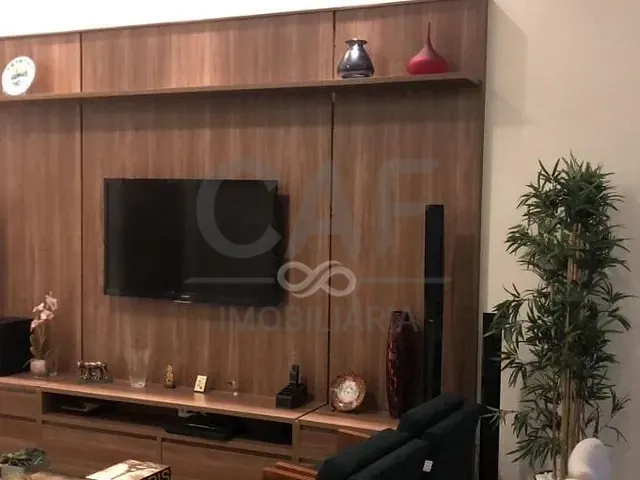 Casa com 498m² 3 quartos e 5 banheiros, à venda, no bairro Vargeão em Jaguariúna