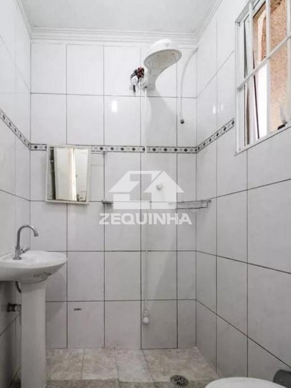 Casa para alugar com 2 quartos, 60m² - Foto 17