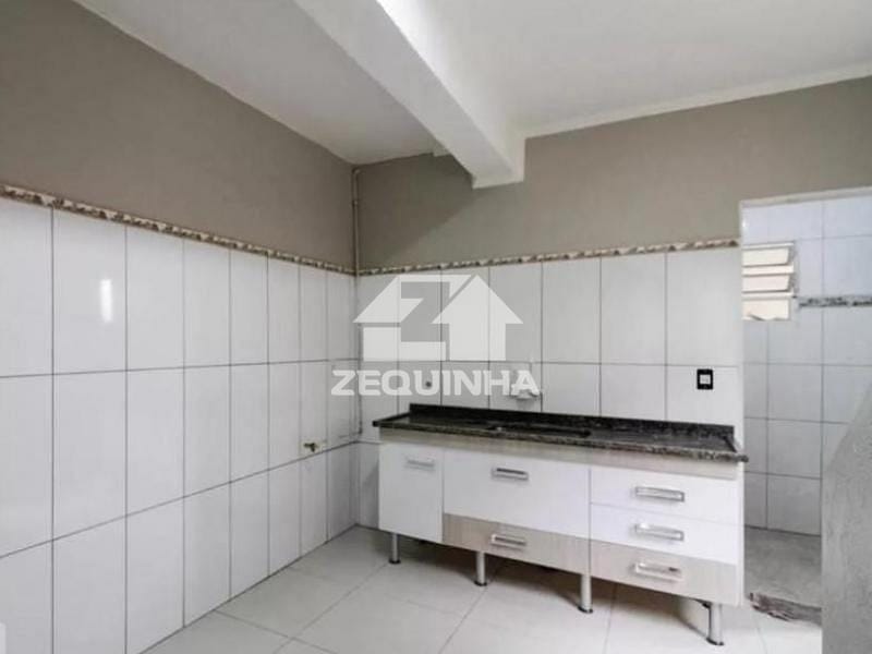 Casa para alugar com 2 quartos, 60m² - Foto 9