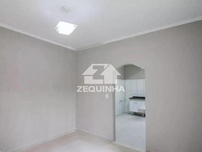 Casa para alugar com 2 quartos, 60m² - Foto 8