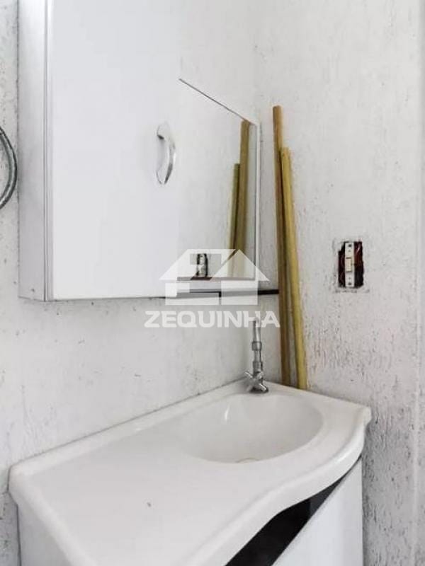 Casa para alugar com 2 quartos, 60m² - Foto 19