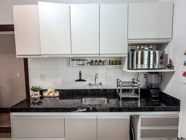 Casa com 215m² 4 quartos e 3 banheiros, à venda, no bairro Jardim Vitória em Macaé