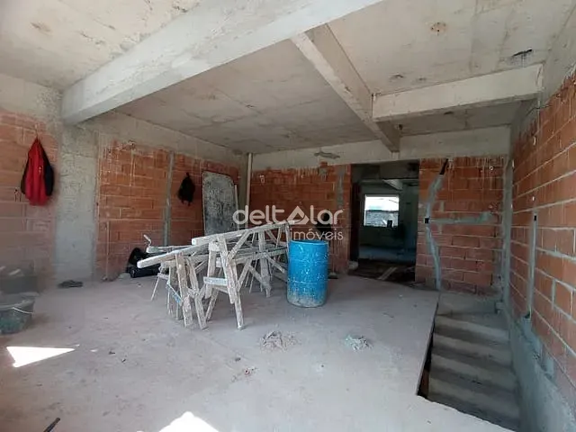 Casa com 200m² 3 quartos e 3 banheiros, à venda, no bairro Santa Amelia em Belo Horizonte