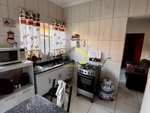 Casa com 125m² 3 quartos e 2 banheiros, à venda, no bairro Vila Santa Terezinha em Itatiba