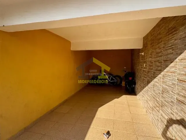 Casa com 125m² 3 quartos e 2 banheiros, à venda, no bairro Vila Santa Terezinha em Itatiba