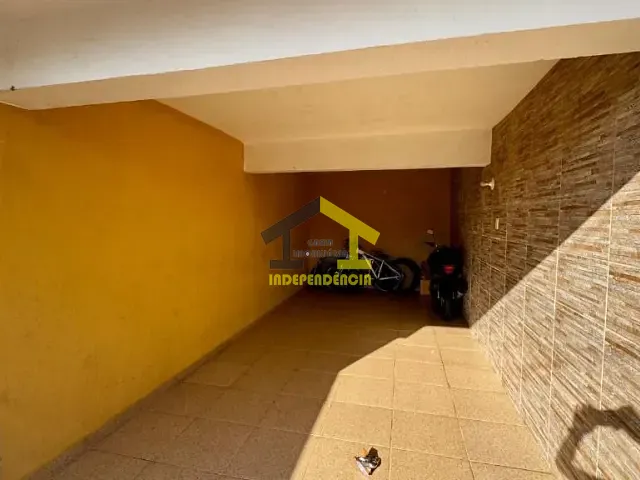 Casa com 125m² 3 quartos e 2 banheiros, à venda, no bairro Vila Santa Terezinha em Itatiba