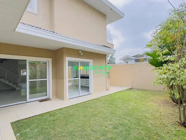 Casa com 282m² 4 quartos e 3 banheiros, para alugar, no bairro Urbanova em São José dos Campos