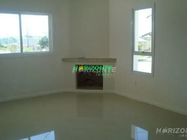 Casa com 282m² 4 quartos e 3 banheiros, para alugar, no bairro Urbanova em São José dos Campos