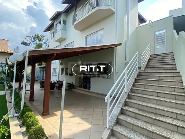 Casa com 1368m² 3 quartos e 3 banheiros, à venda, no bairro Loteamento Caminhos de São Conrado (Sousas) em Campinas