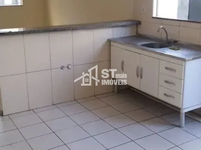 Casa com 159m² 2 quartos e 1 banheiro, à venda, no bairro Santa Teresa em Poços de Caldas