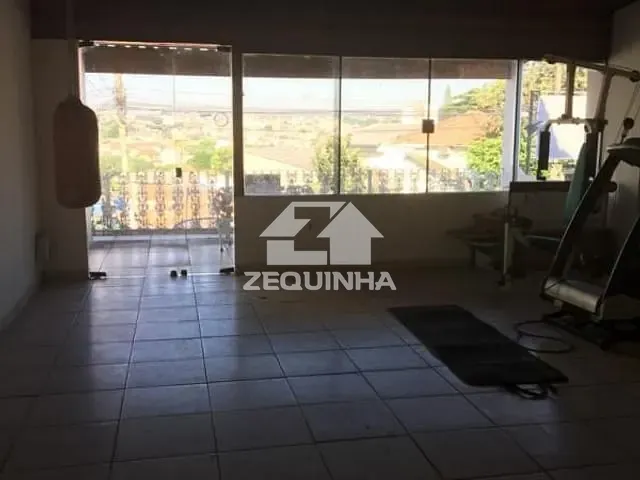 Casa com 243m² 3 quartos e 3 banheiros, à venda, no bairro Vila Osasco em Osasco