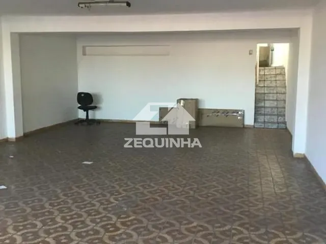 Casa com 243m² 3 quartos e 3 banheiros, à venda, no bairro Vila Osasco em Osasco