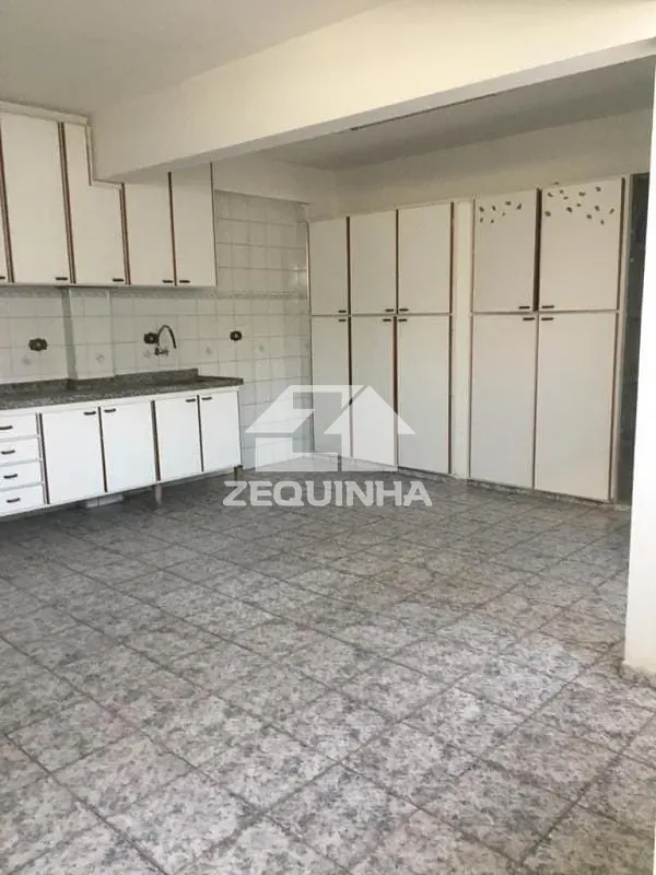 Casa, 3 quartos, 243 m² - Foto 13