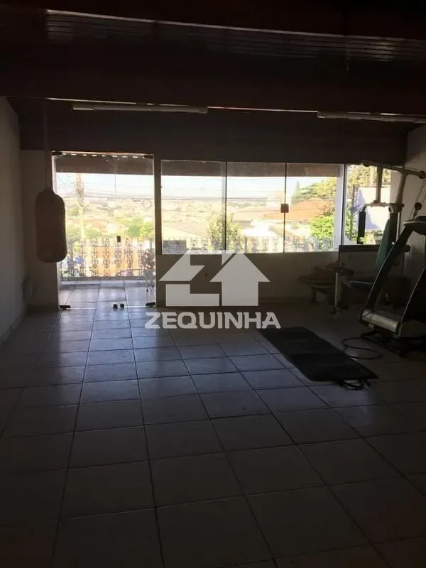 Casa, 3 quartos, 243 m² - Foto 4