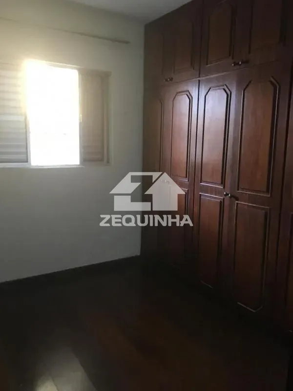 Casa, 3 quartos, 243 m² - Foto 10