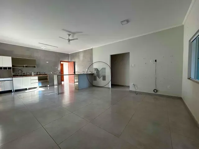 Casa 2 quartos e 2 banheiros, à venda, no bairro Belveder Clube dos 500 em Guaratinguetá