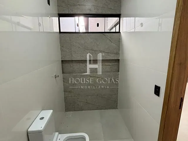 Casa com 326m² 3 quartos e 1 banheiro, à venda, no bairro Residencial Canadá em Goiânia