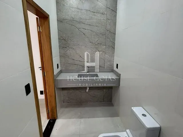 Casa com 326m² 3 quartos e 1 banheiro, à venda, no bairro Residencial Canadá em Goiânia