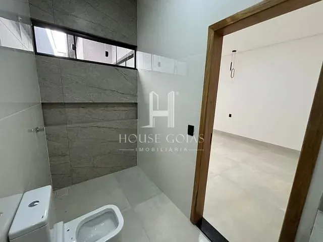Casa com 326m² 3 quartos e 1 banheiro, à venda, no bairro Residencial Canadá em Goiânia