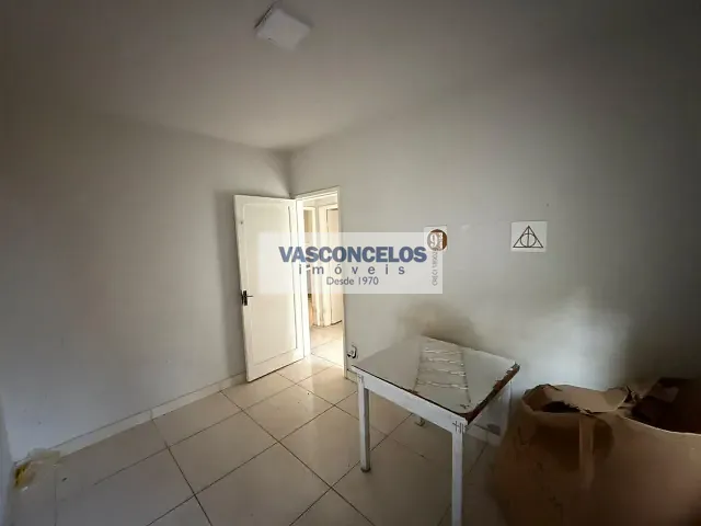 Casa com 250m² 1 quarto e 1 banheiro, à venda ou para alugar, no bairro Monte Castelo em São José dos Campos