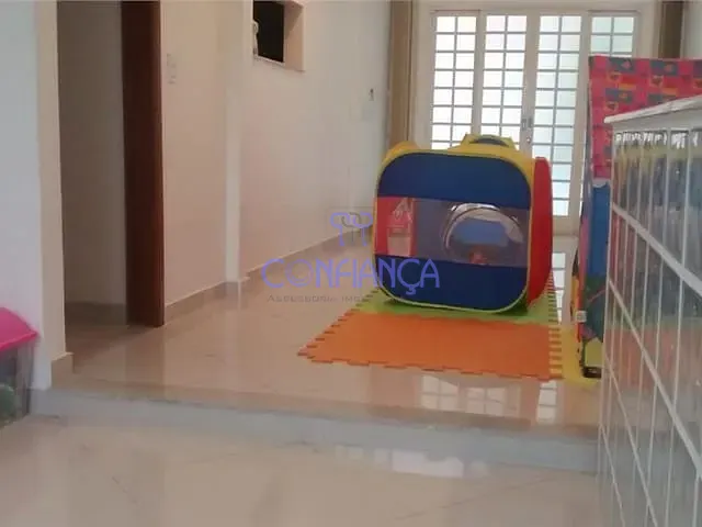 Casa com 225m² 3 quartos e 1 banheiro, à venda, no bairro Campo Grande em Rio de Janeiro