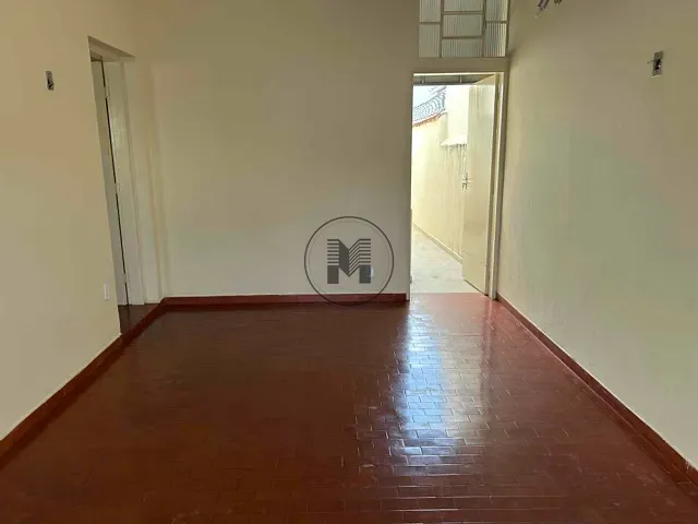 Casa com 250m², à venda, no bairro Pedregulho em Guaratinguetá